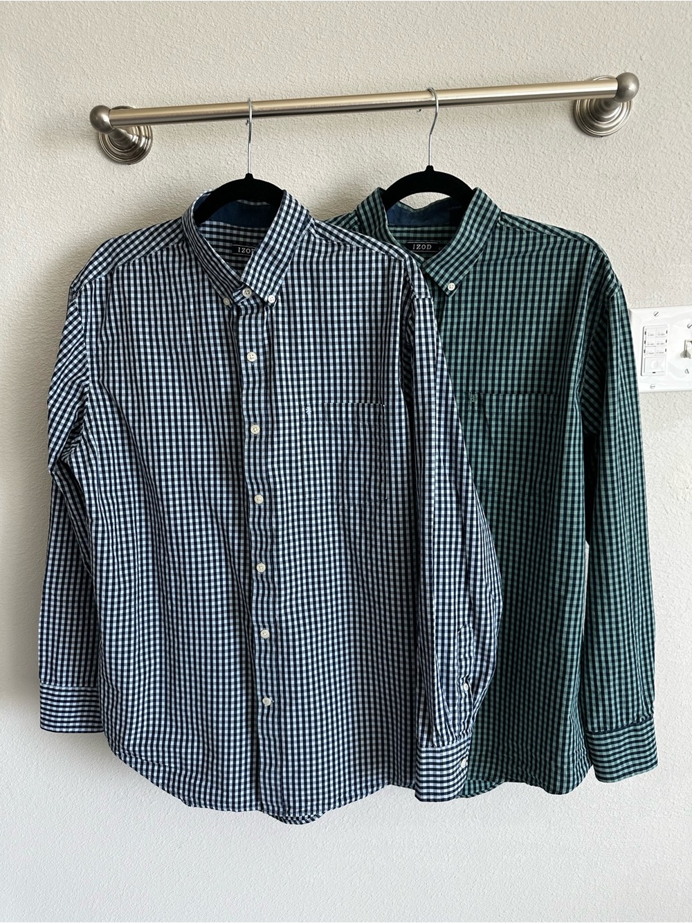 Izod Men’s cotton Button-Down Classic Fit Shirts – Navy/Lt. Blue & Navy/Green